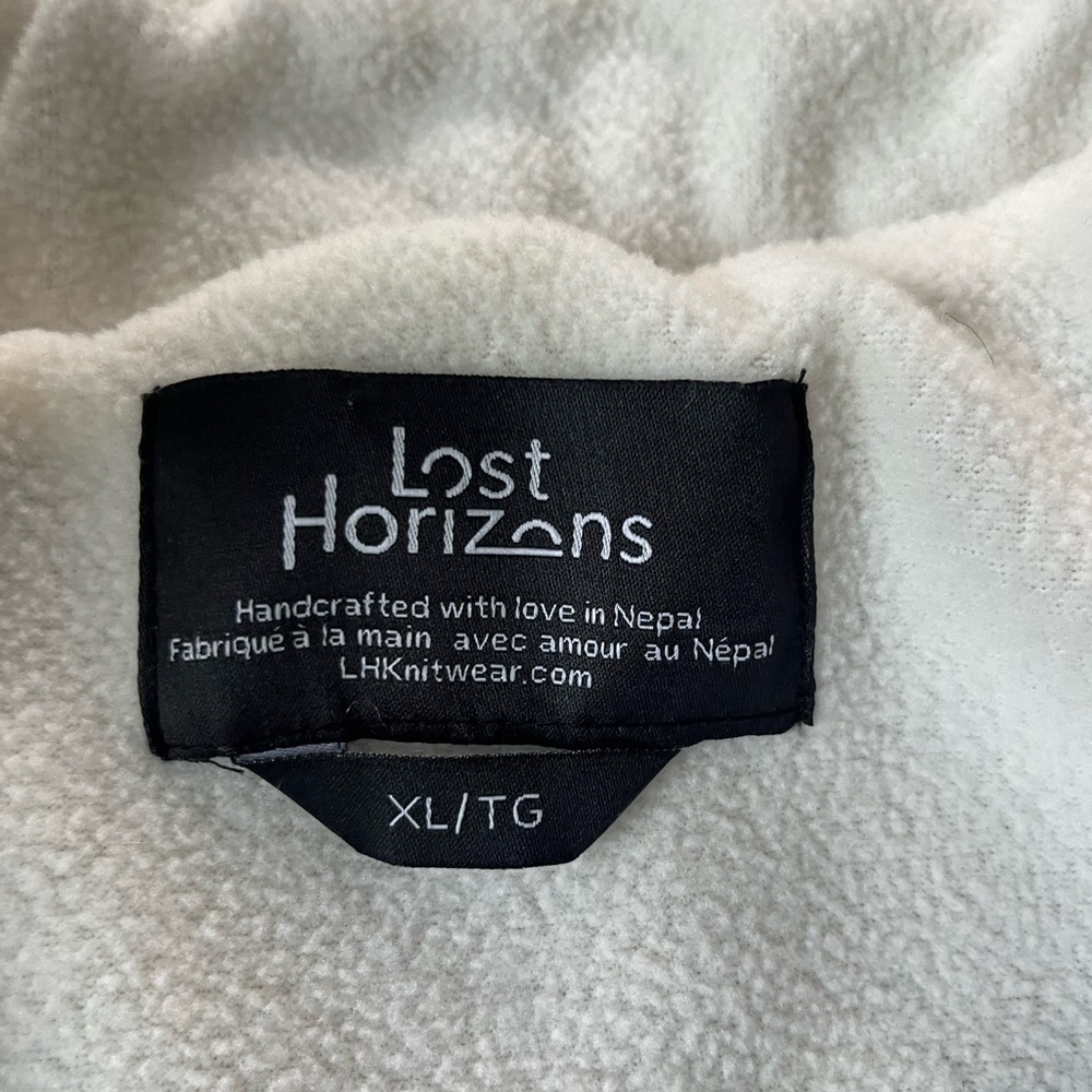 Lost Horizons Wool lined Sweater vest - Picture 5 of 10